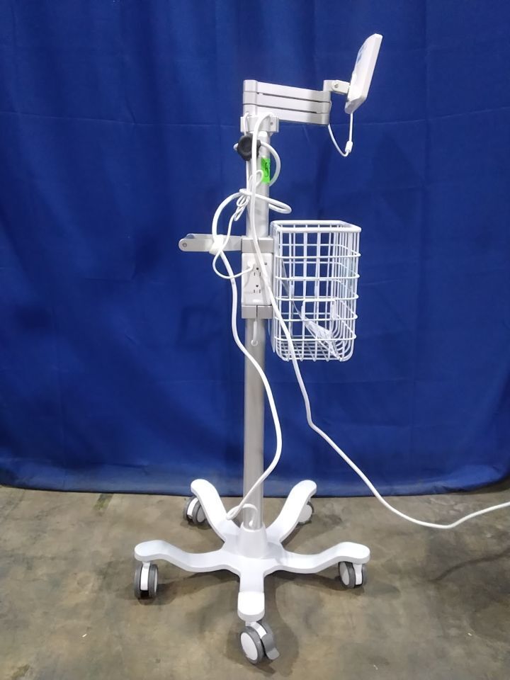 FLEXICARE PROVU Video Laryngoscope on mobile cart