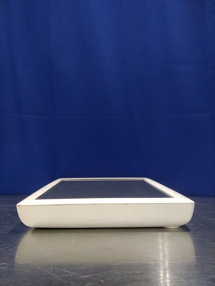 ELO TOUCHSYSTEMS ET1920L-7SKR-1-45C-SPC-G - Lot of 2 Display Monitor