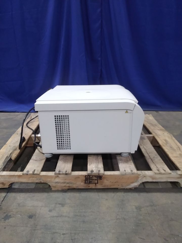 THERMO FISHER SCIENTIFIC Sorvall ST 16R Centrifuge