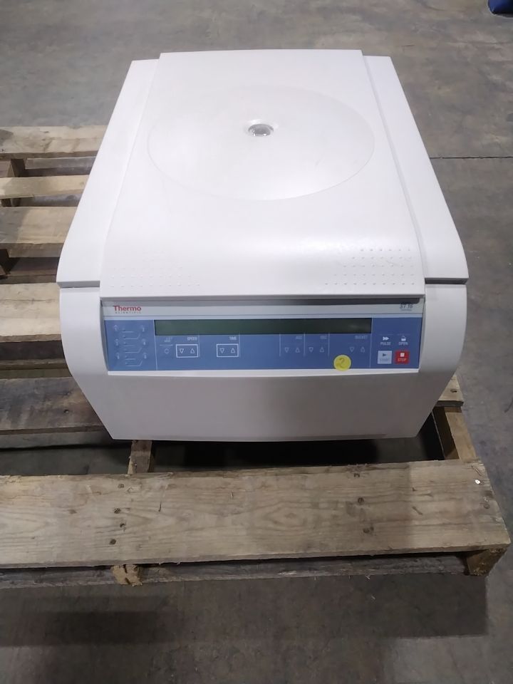 THERMO FISHER SCIENTIFIC Sorvall ST16 Centrifuge