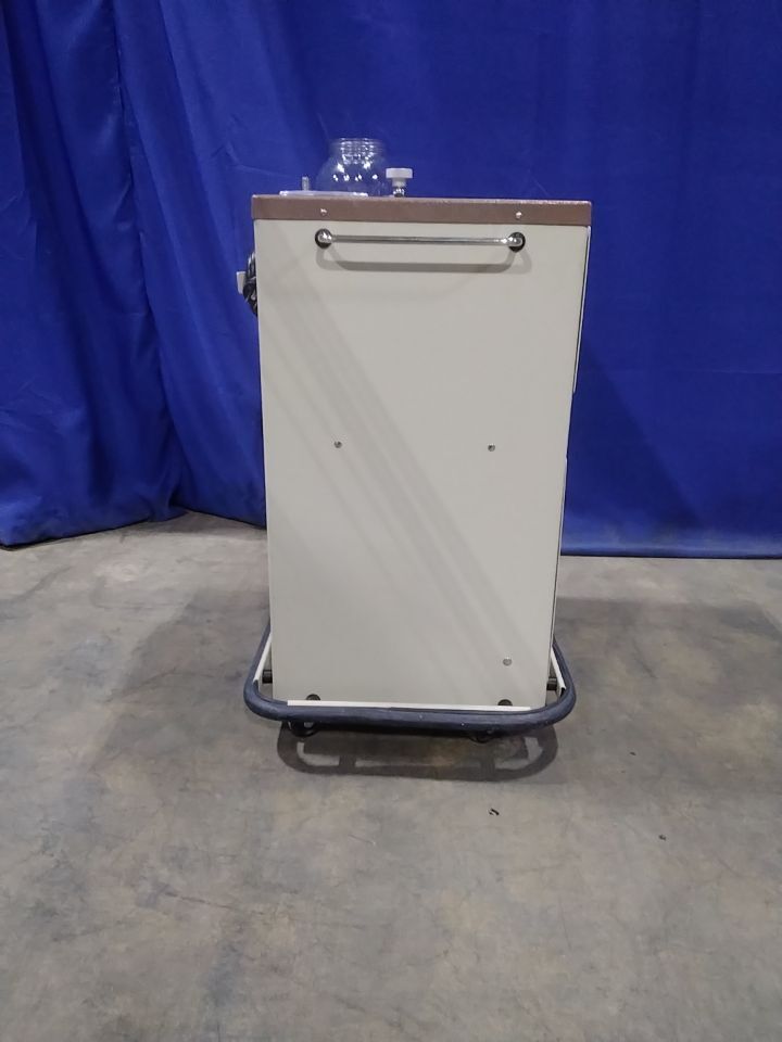 BERKELEY MEDIVICES SYNEVAC SV 10 Aspirator