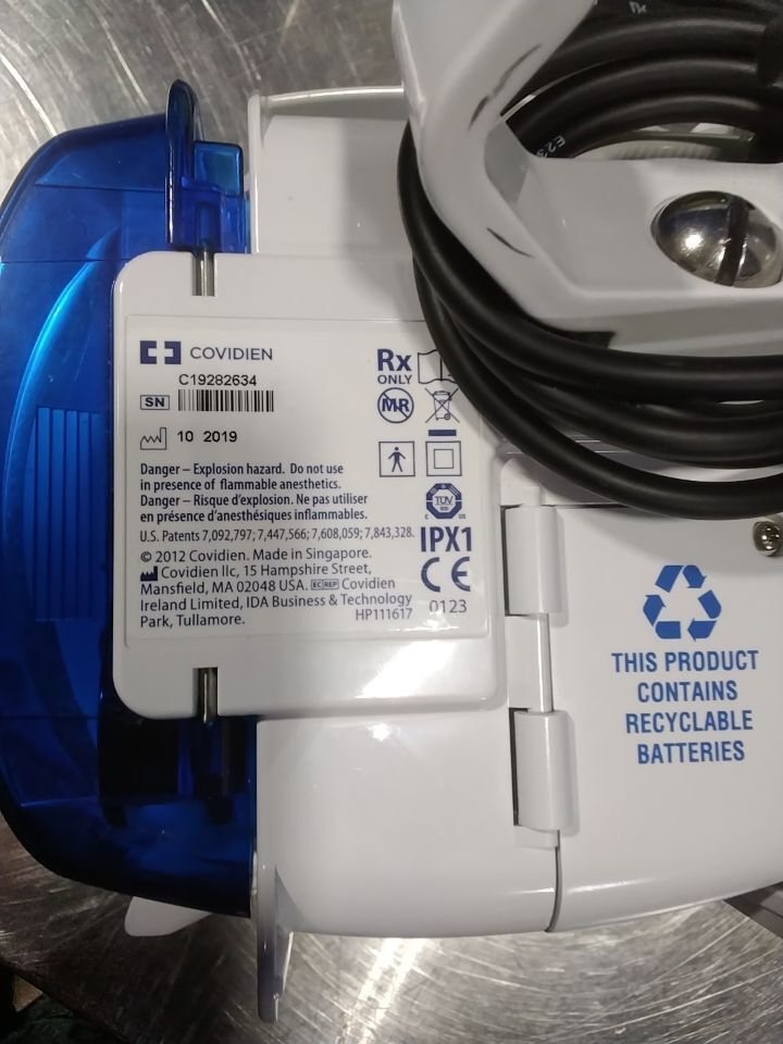 COVIDIEN Kangaroo ePump - Lot of 2 Feeding Pump