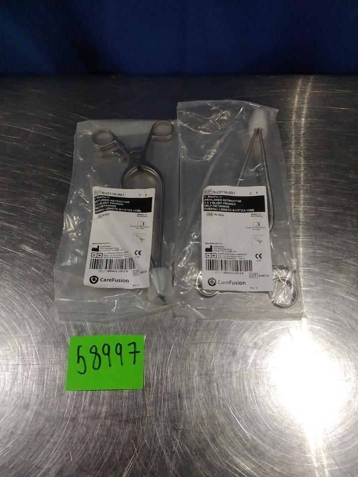 CAREFUSION SU3116-001 Weitlaner Retractor - Lot of 2