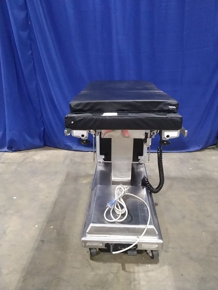SKYTRON ELITE 3500 O/R Table