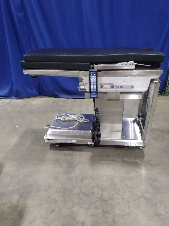 SKYTRON ELITE 3500 O/R Table