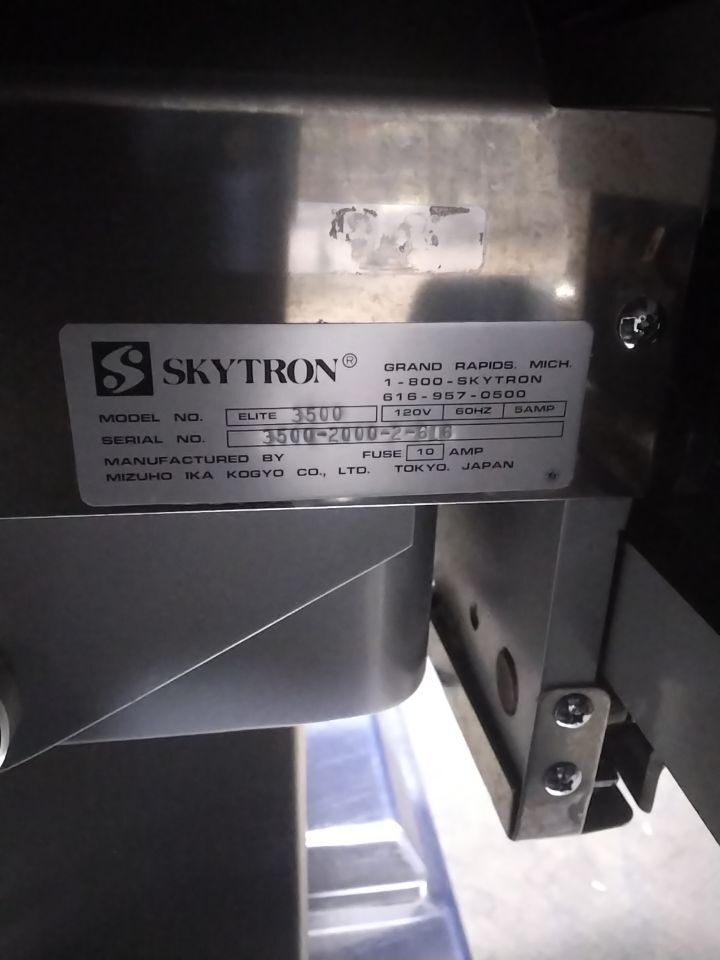 SKYTRON ELITE 3500 O/R Table