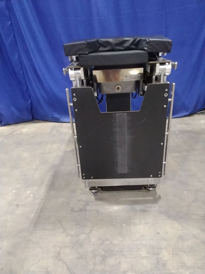 SKYTRON ELITE 3500 O/R Table