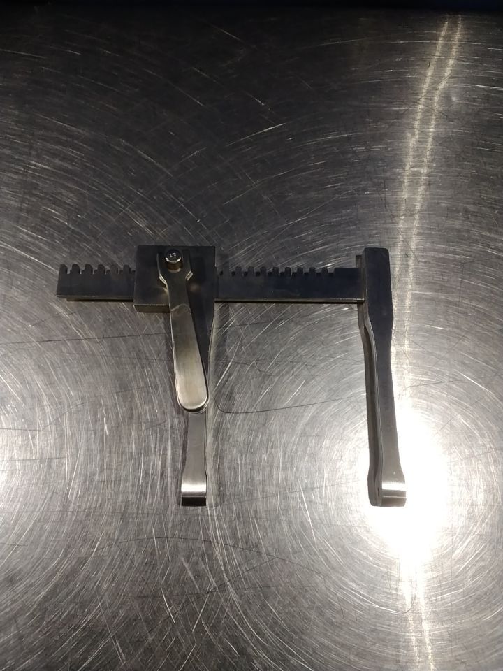 CODMAN 8503N Retractor