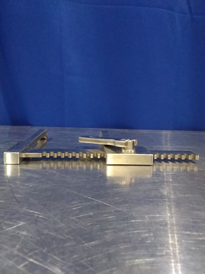 CODMAN 8503N Retractor