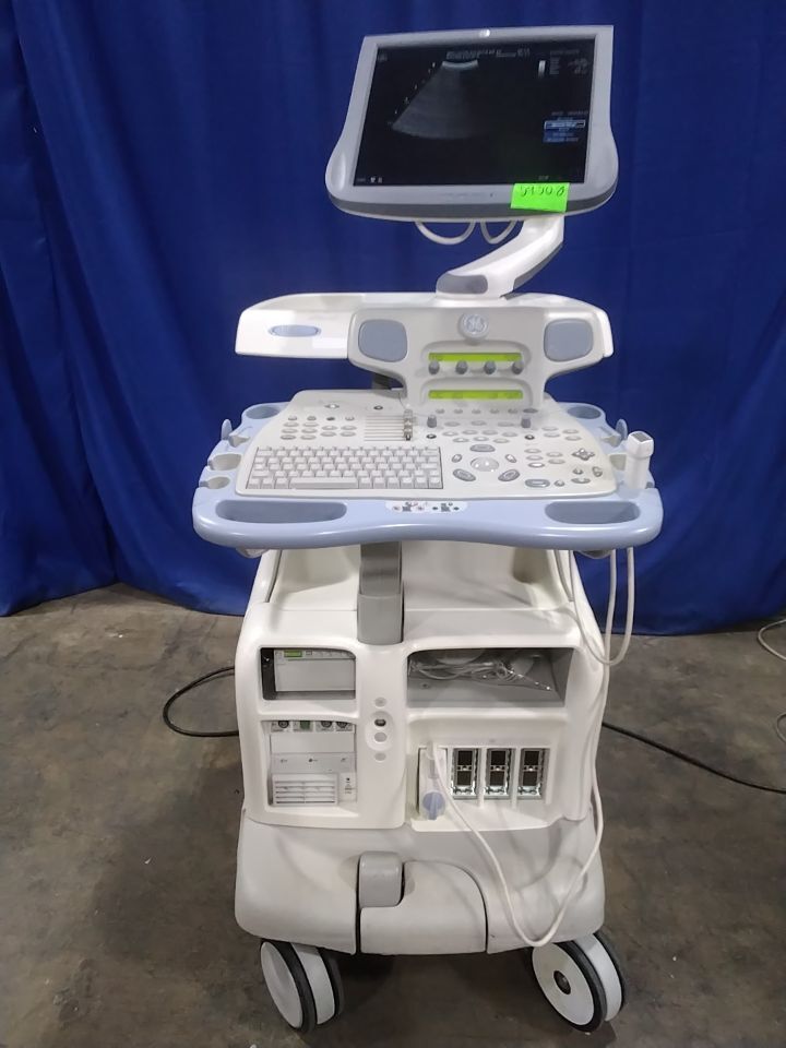 GE Vivid 7 Ultrasound machine