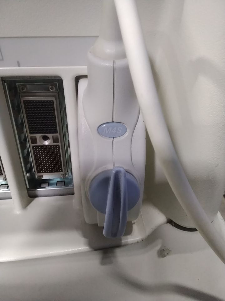 GE Vivid 7 Ultrasound machine