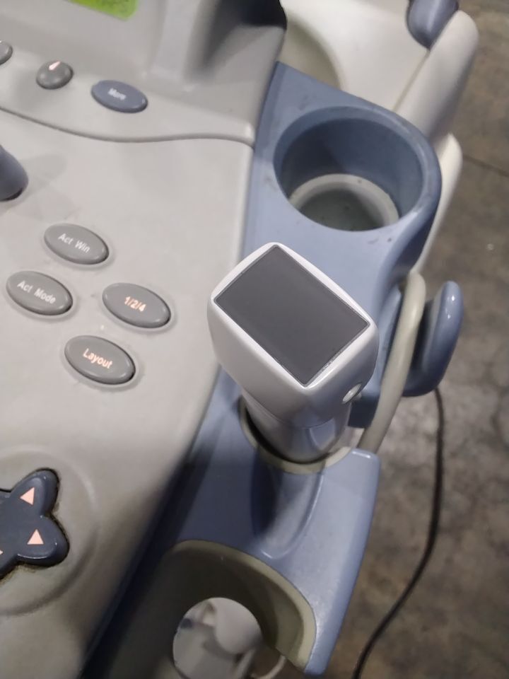 GE Vivid 7 Ultrasound machine