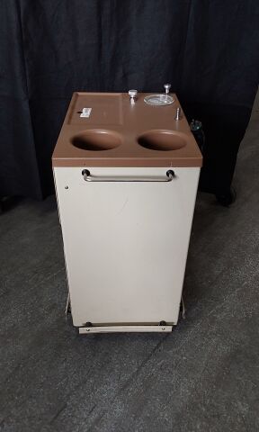 BERKLEY SYNEVAC MODEL 15 SUCTION MACHINE