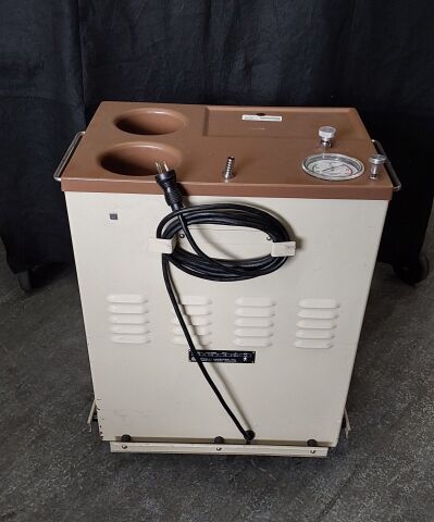 BERKLEY SYNEVAC MODEL 15 SUCTION MACHINE