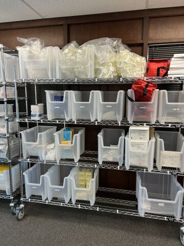 U-LINE STAINLESS STEEL SHELVING UNITS ON WHEELS (OPEN WIRE) Liquid Handling