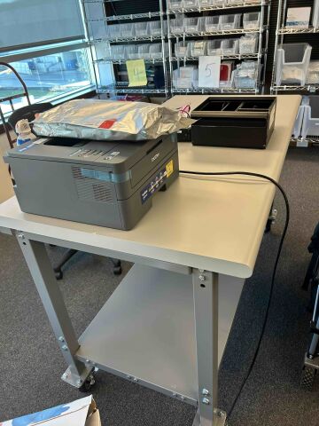 U-LINE 1 STAINLESS STEEL LAMINATE TOP TABLE UNIT Liquid Handling