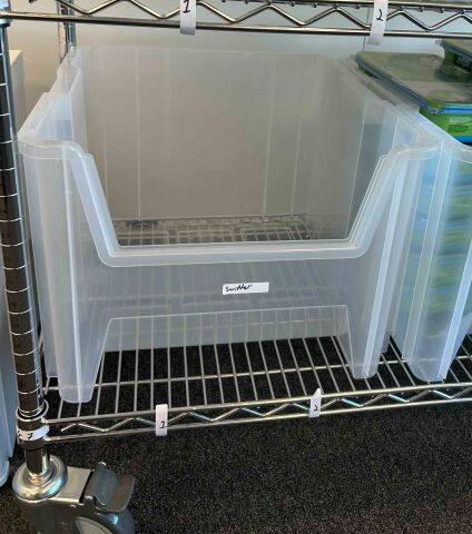U-LINE CLEAR PLASTIC TRAYS DIFFERENT SIZES Lot of 105 units Liquid Handling