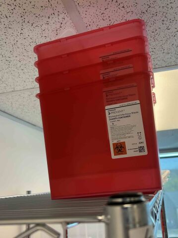 PUREWAY PREVENT BIOHAZARD INFECTIOUS WASTE SHARPS CONTAINER 5qt (RED WITH LID Liquid Handling