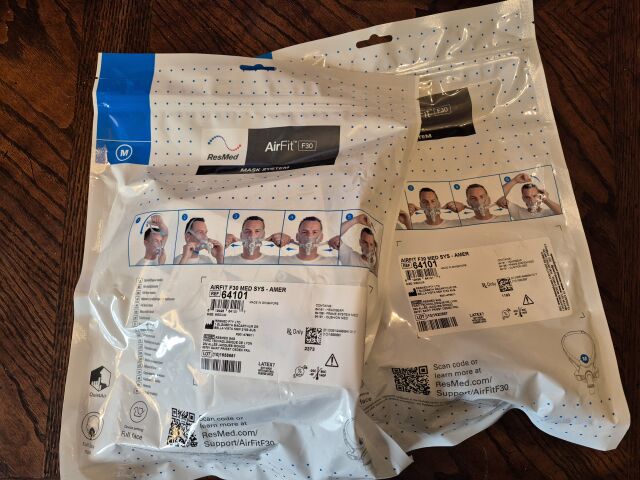 RESMED AirCurve 10 VAUTO w/ Masks CPAP