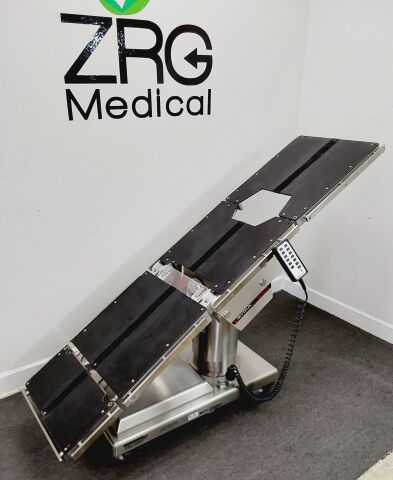 SKYTRON ELITE 6001 Surgical Table