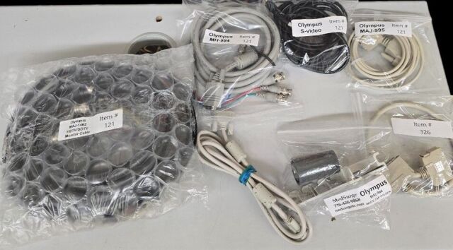 OLYMPUS CV-180 Processor and keyboard with all the cables Patient ready