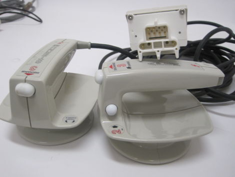 PHILIPS HP/Phillips External P/N:M1748A HP/Phillips Circular External Defib Paddles Defibrillator