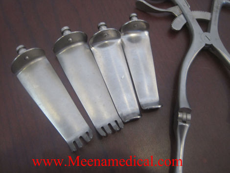 CLOWARD No. C50-1336 Double Hinge Retractor w/ 2 Retractor Blade sets