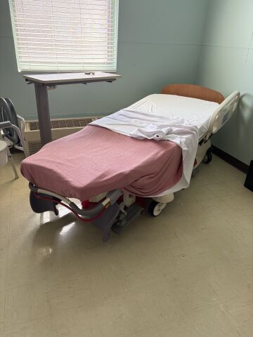STRYKER 4701 LD304 Birthing (LOT of 3) Hospital Bed