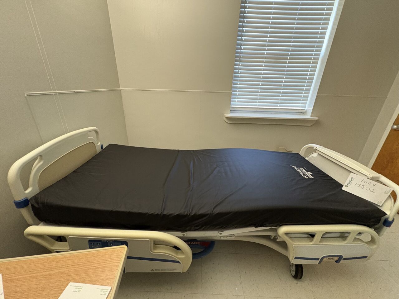 STRYKER S2 (LOT of 7) Hospital Bed