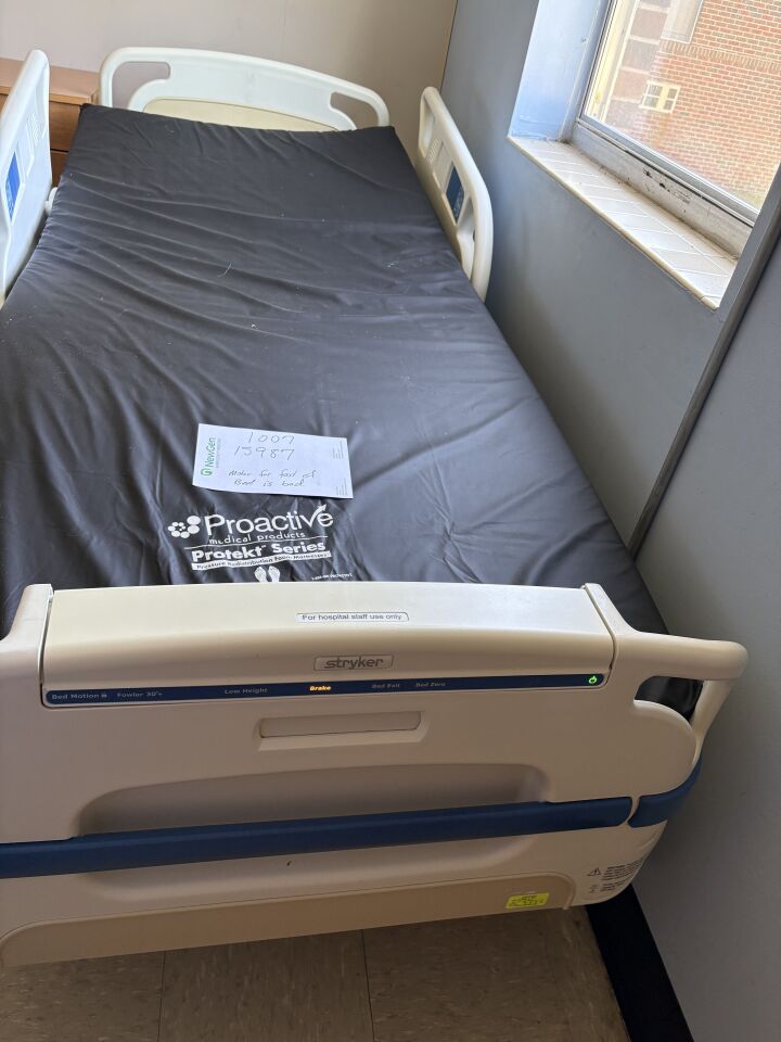 STRYKER S2 (LOT of 7) Hospital Bed