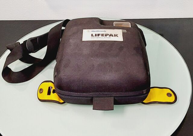 MEDTRONIC LIFEPAK 1000 Defibrillator