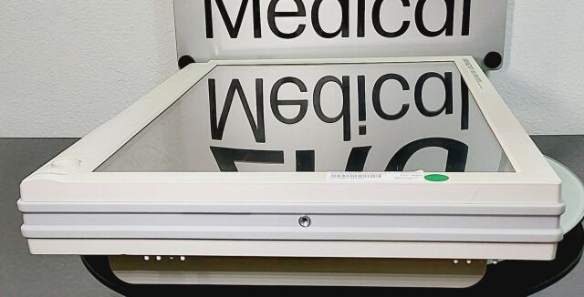 STRYKER 26 INCH VISION ELECT HDTV SURGICAL VIEWING Monitor