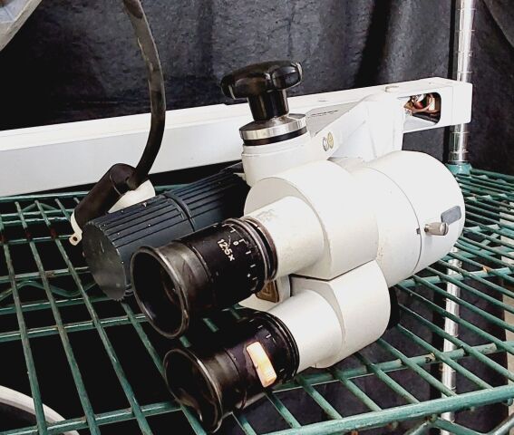 ZEISS OPMI 9 SURGICAL Microscope