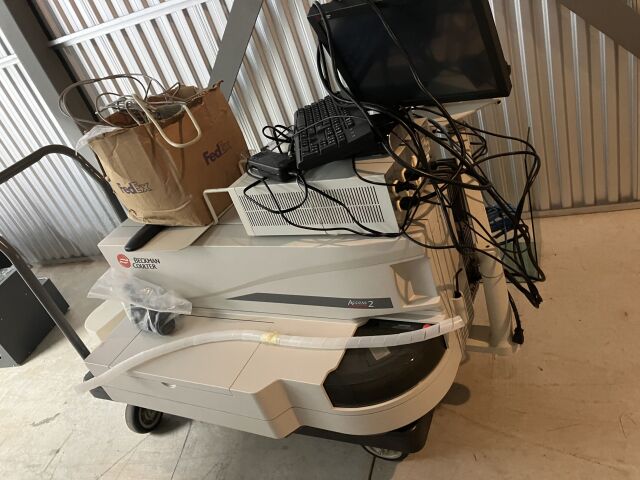 BECKMAN COULTER Multiple models of lab equipment