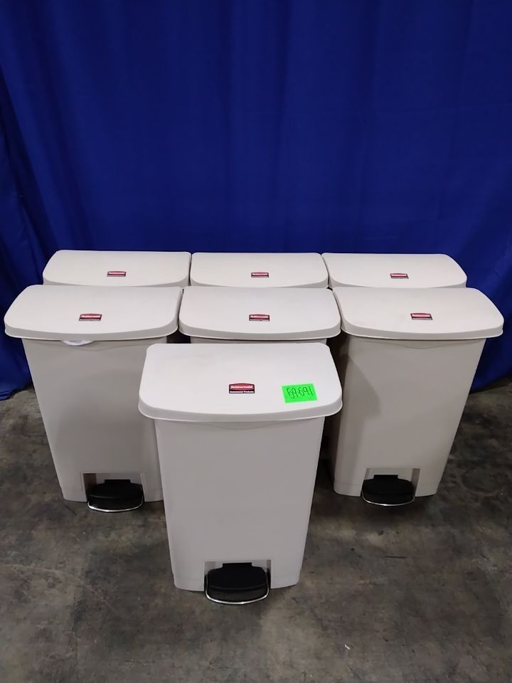 RUBBERMAID Slim Jim Step-on Trash Can - Lot of 7