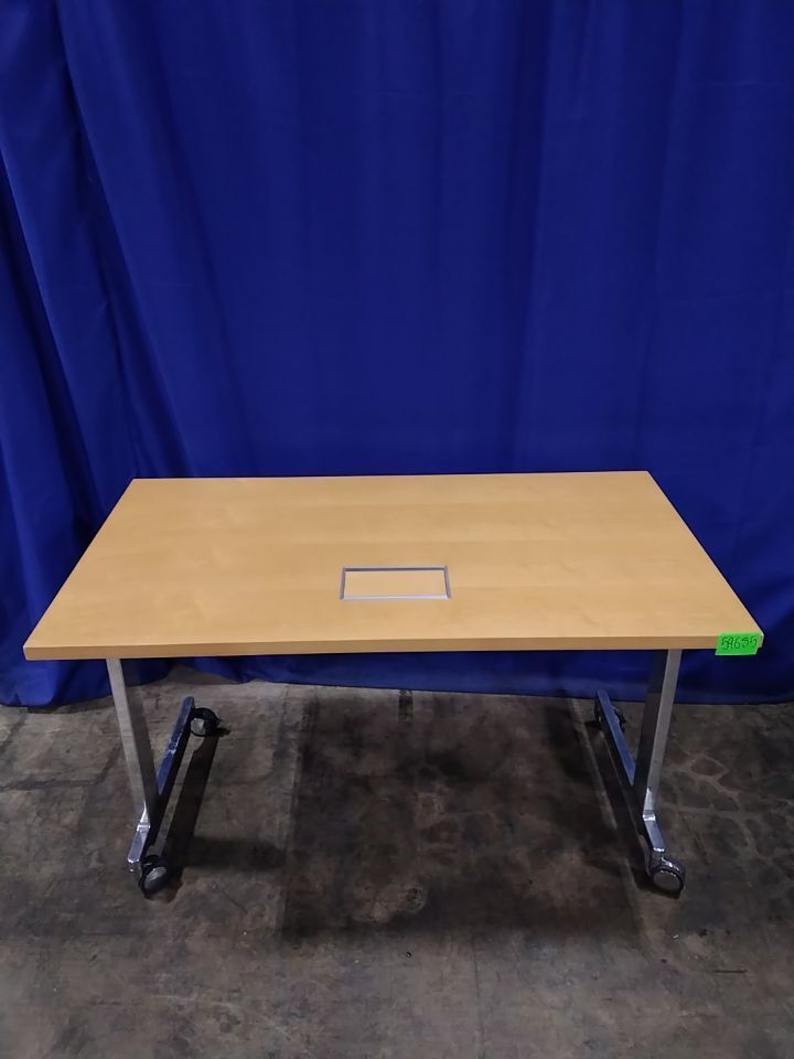 BERNHARDT FURNITURE 3646 NYA-DEF8 837 2 Sided Disc Folding Table