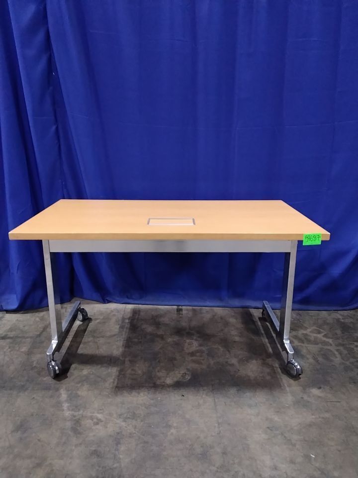 BERNHARDT FURNITURE 3646 NYA-DEF8 837 2 Sided Disc Folding Table