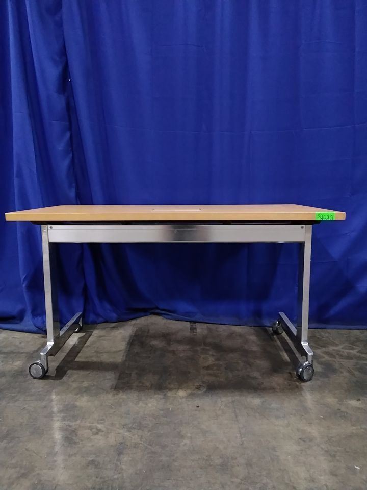 BERNHARDT FURNITURE 3646 NYA-DEF8 837 2 Sided Disc Folding Table