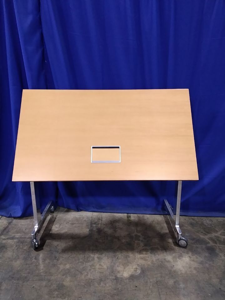 BERNHARDT FURNITURE 3646 NYA-DEF8 837 2 Sided Disc Folding Table