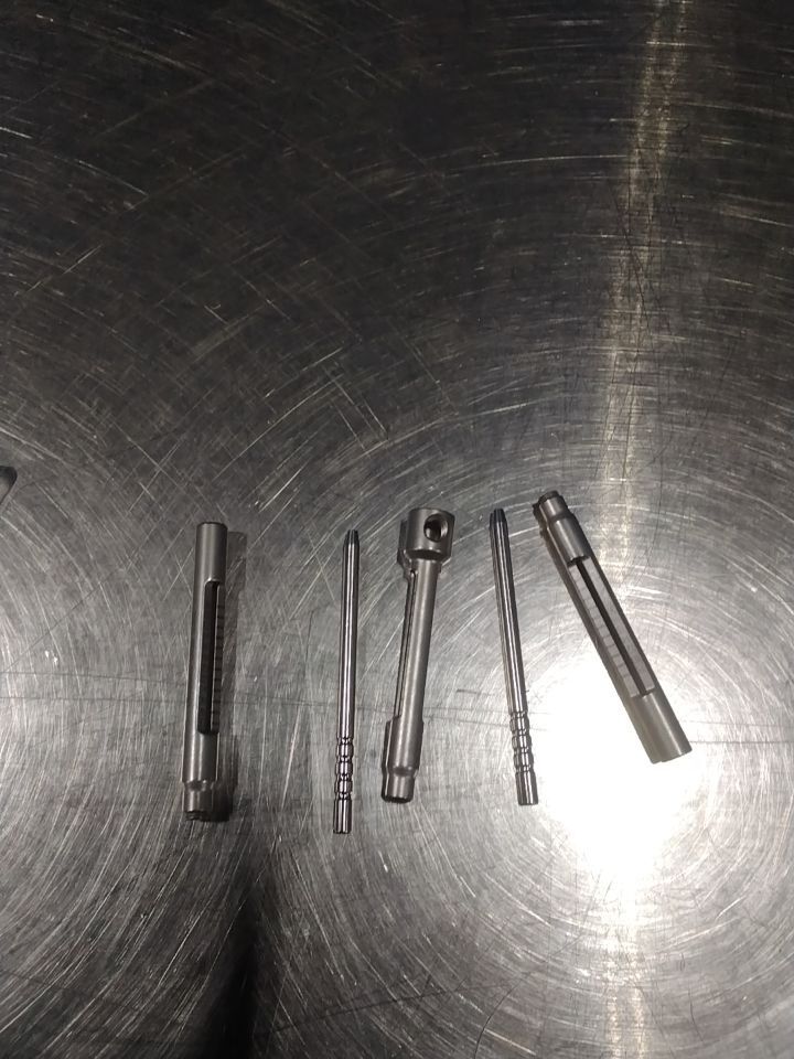 VARIOUS Various Surgical Tools