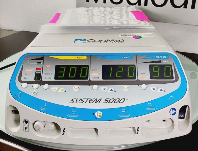 CONMED SYSTEM 5000 Electrosurgical Unit