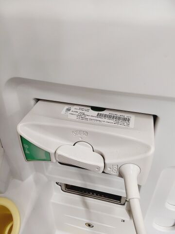 HITACHI HI VISION Avius Ultrasound System