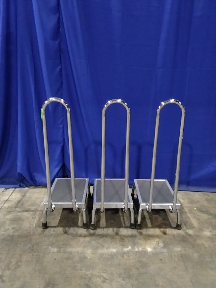 PEDIGO Step stool with handrails - Lot of 3