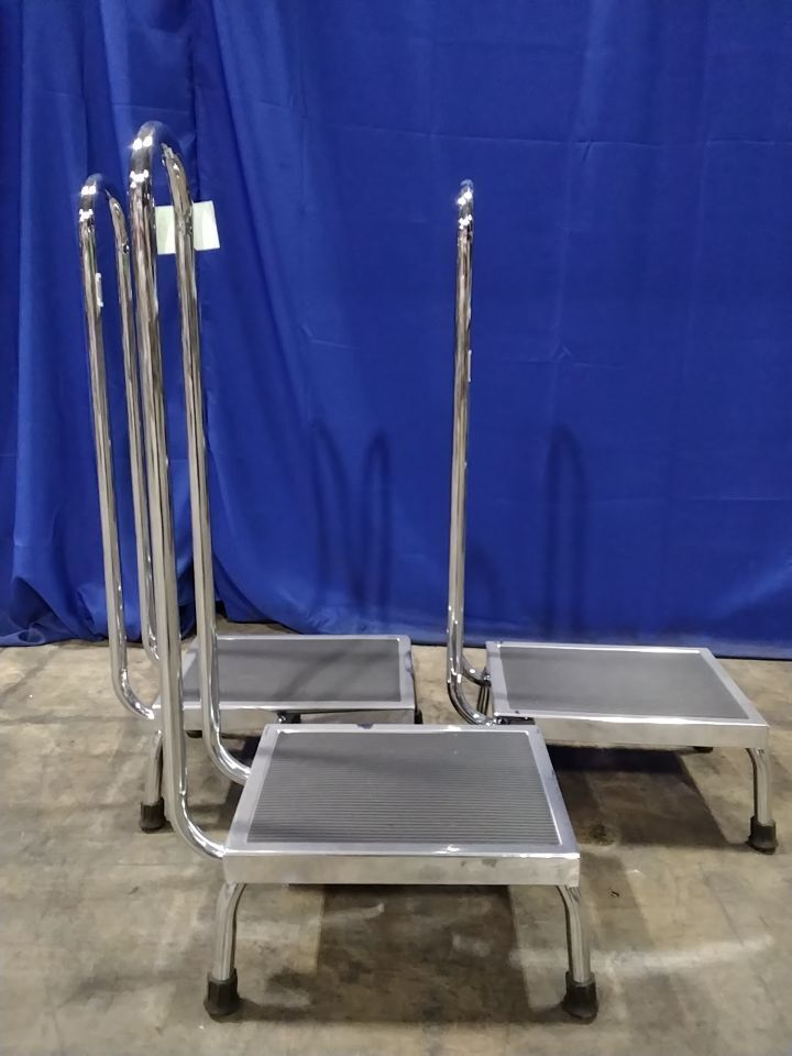 PEDIGO Step stool with handrails - Lot of 3