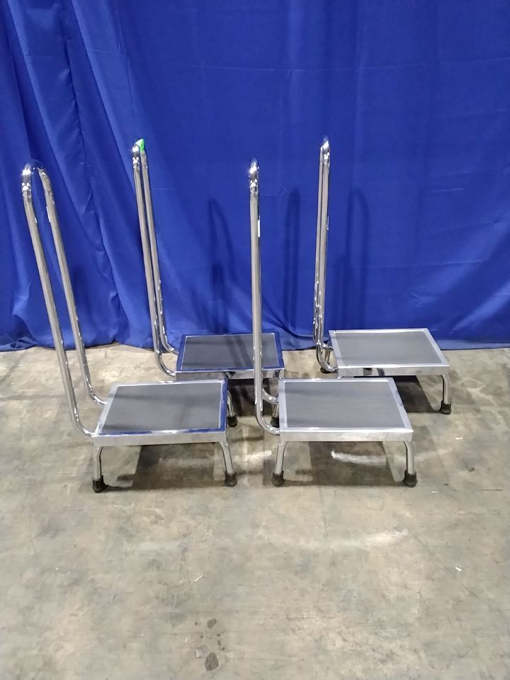 PEDIGO Step stool with handrails - Lot of 4