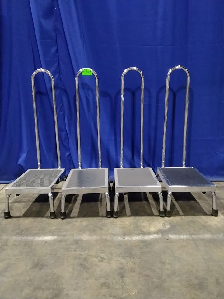 PEDIGO Step stool with handrails - Lot of 4