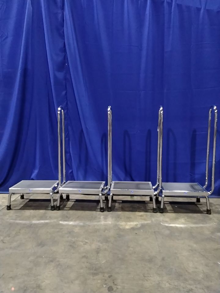 PEDIGO Step stool with handrails - Lot of 4