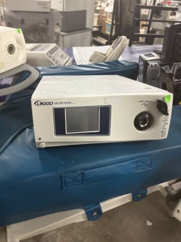 STRYKER L9000 Lot of 1 Light Source