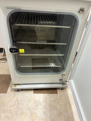 NUAIRE NU-5510 Incubator