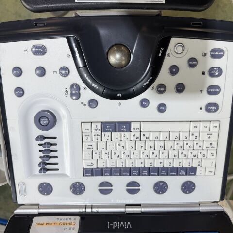 GE Vivid i with Convex 4CRS Cardiac 3SRS Two Probe Ultrasound OB / GYN